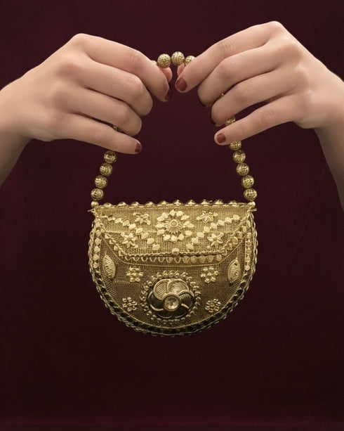 Oval Metal Clutch