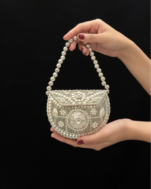 Oval Metal Clutch